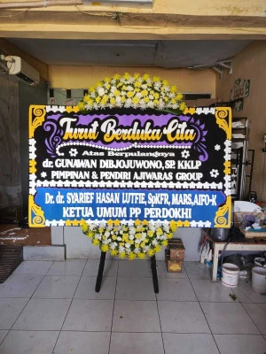 Papan Bunga di Mlagen Pamotan